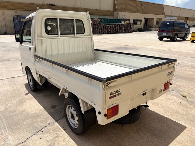 1999 Daihatsu Hijet JDM car for sale — photo 6 of 18