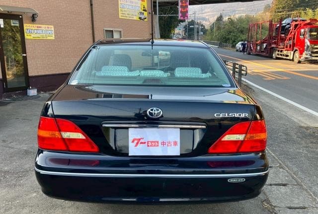 2002 Toyota Celsior JDM car for sale — photo 9 of 25