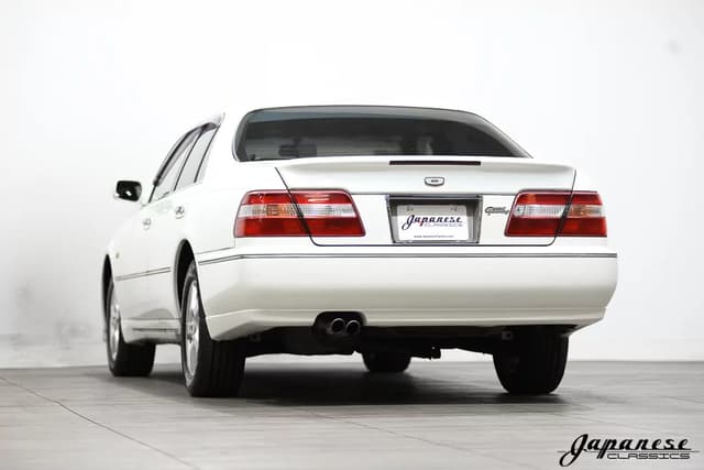 1997 Nissan Cima JDM car for sale — photo 6 of 25