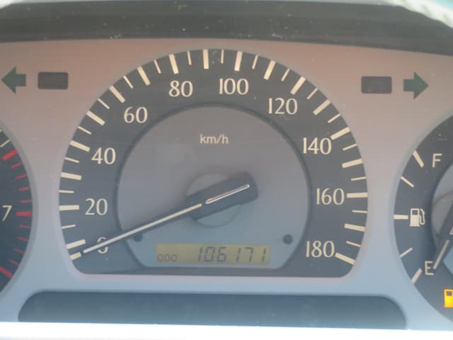 2000 Toyota Crown JDM car for sale — photo 13 of 25