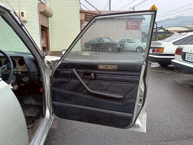 1977 Nissan Skyline JDM car for sale — photo 13 of 20