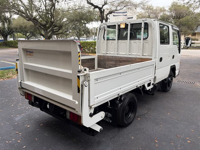 2000 Isuzu Elf JDM car for sale — photo 10 of 20