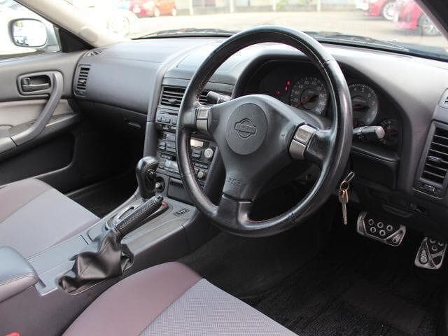 1998 Nissan Skyline JDM car for sale — photo 3 of 7