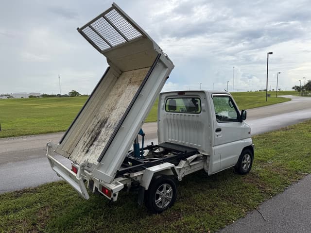 1999 Mitsubishi Minicab JDM car for sale — photo 18 of 22