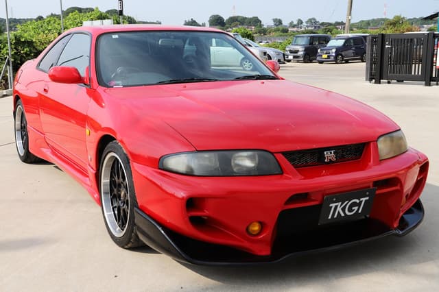 1996 Nissan Skyline JDM car for sale — photo 2 of 25
