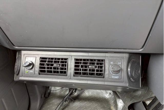1996 Nissan Safari JDM car for sale — photo 19 of 25