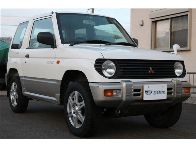 1997 Mitsubishi Pajero JDM car for sale — photo 3 of 16