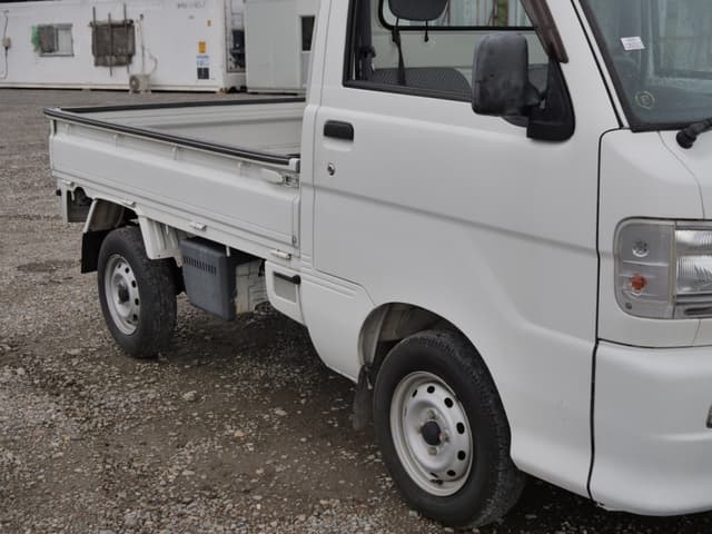 2000 Daihatsu Hijet JDM car for sale — photo 10 of 25