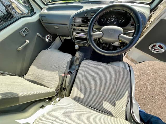 1997 Daihatsu Hijet JDM car for sale — photo 16 of 25