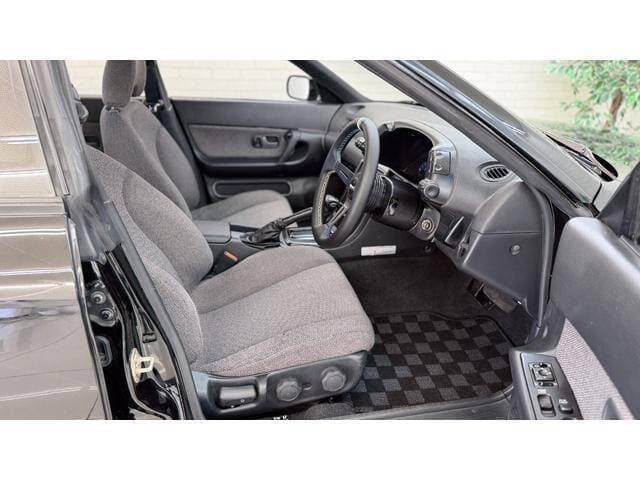 1990 Nissan Skyline JDM car for sale — photo 11 of 18