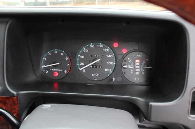 1999 Honda Stepwagon JDM car for sale — photo 18 of 25