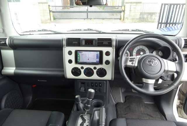 2011 Toyota Fj Cruiser JDM car for sale — photo 17 of 25
