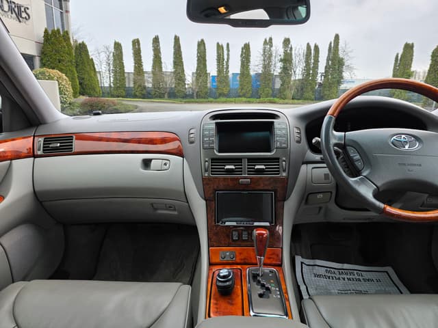 2001 Toyota Celsior JDM car for sale — photo 10 of 14