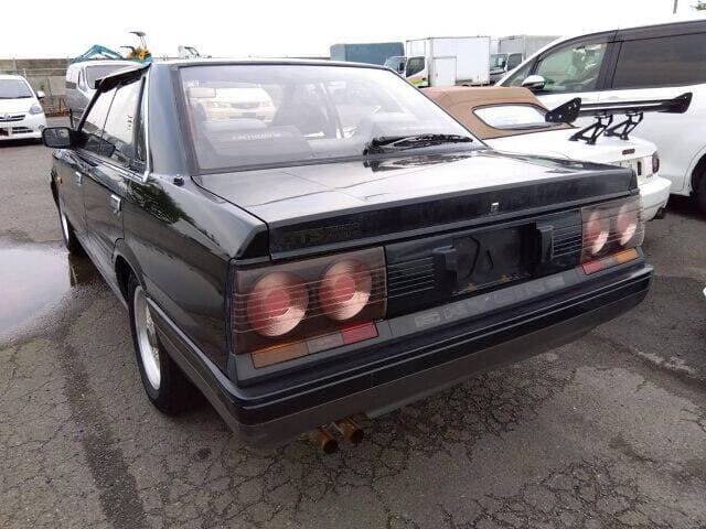 1988 Nissan Skyline JDM car for sale — photo 2 of 8