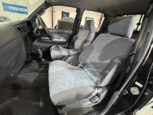2000 Toyota Hilux JDM car for sale — photo 18 of 25