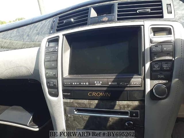 2007 Toyota Crown JDM car for sale — photo 8 of 8