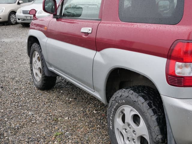 2000 Mitsubishi Pajero JDM car for sale — photo 16 of 25