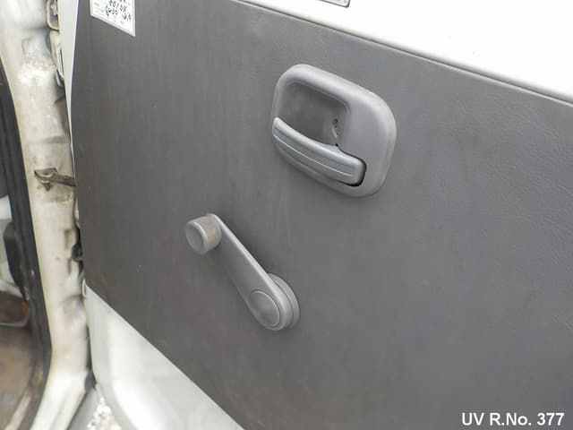 1998 Mitsubishi Minicab JDM car for sale — photo 19 of 21