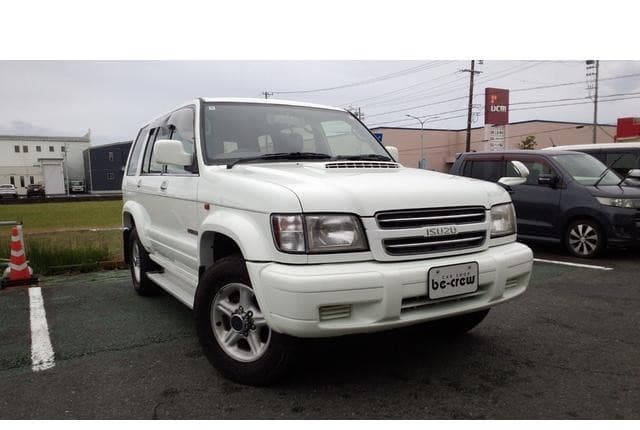2002 Isuzu Bighorn JDM car for sale — photo 2 of 25