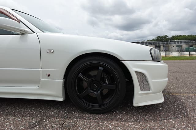1998 Nissan Skyline JDM car for sale — photo 5 of 19