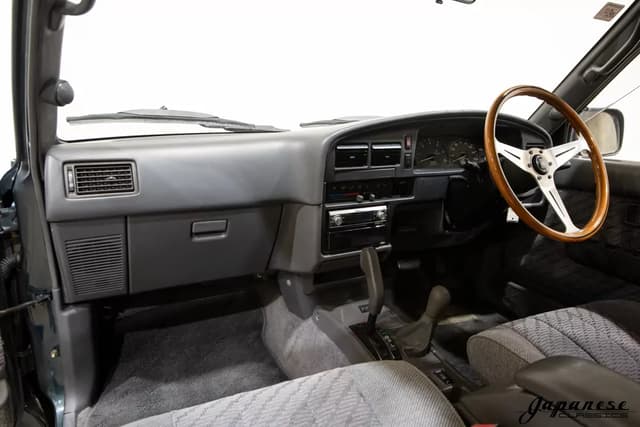 1994 Toyota Hilux Surf JDM car for sale — photo 9 of 25
