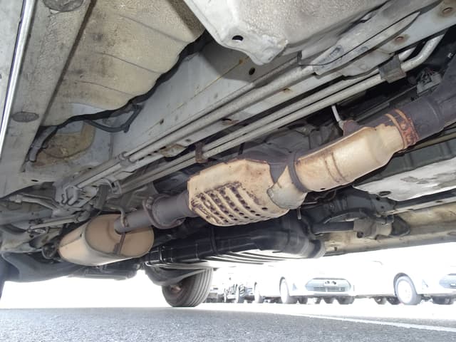 1999 Toyota Regius JDM car for sale — photo 23 of 25