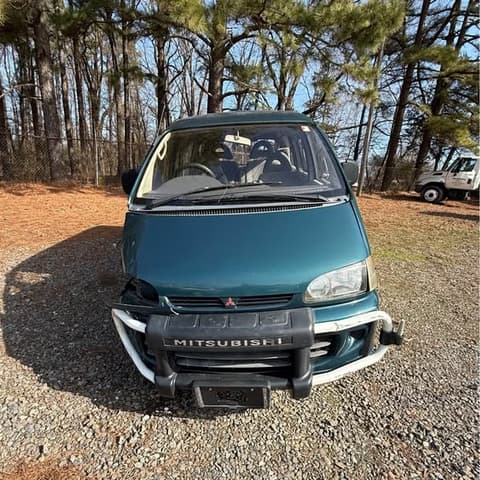 1995 Mitsubishi Delica JDM car for sale — photo 5 of 8