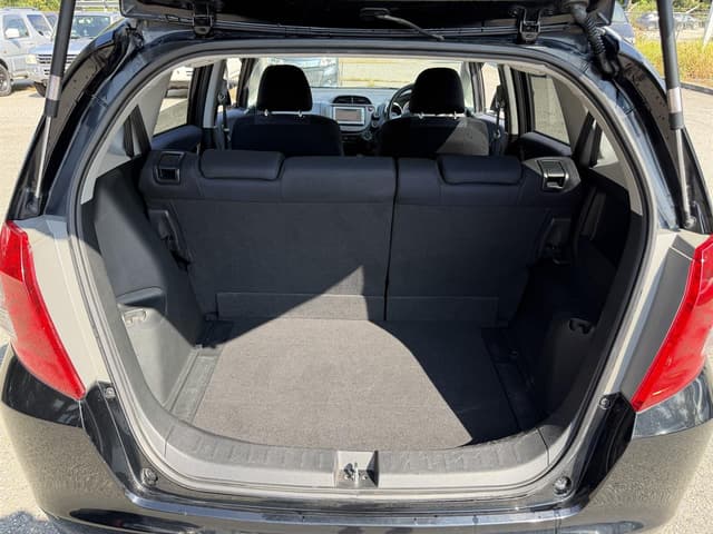2010 Honda Fit JDM car for sale — photo 14 of 19