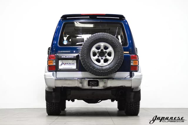 1995 Mitsubishi Pajero JDM car for sale — photo 7 of 25