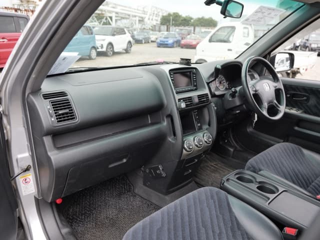 2001 Honda CR-V JDM car for sale — photo 23 of 25