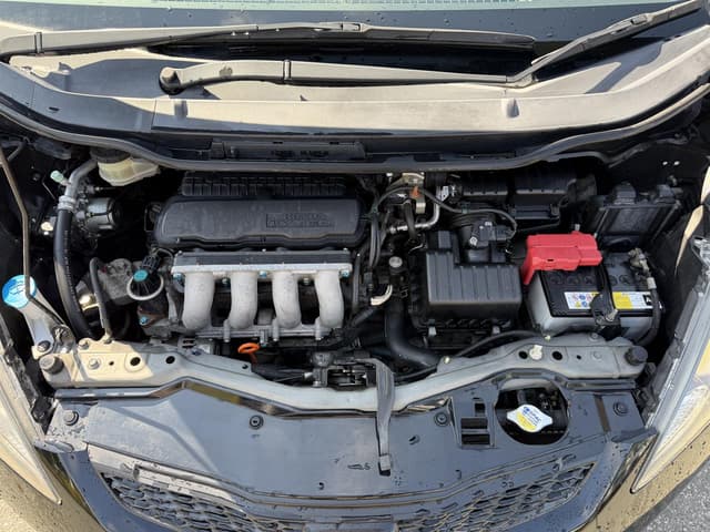 2010 Honda Fit JDM car for sale — photo 18 of 19