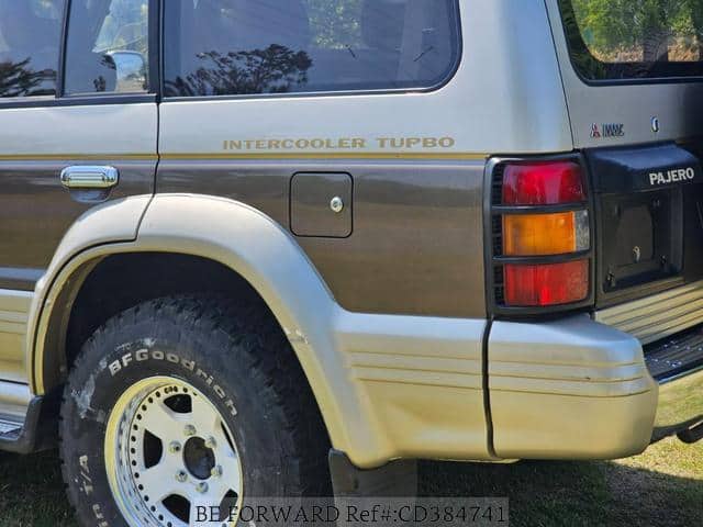 1992 Mitsubishi Pajero JDM car for sale — photo 17 of 19