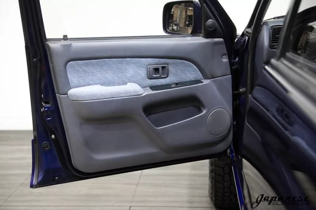 1996 Toyota Hilux Surf JDM car for sale — photo 18 of 25