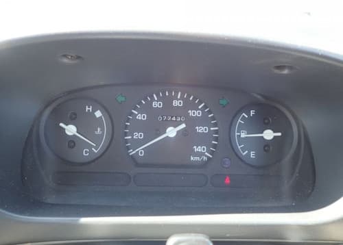 1998 Daihatsu Hijet JDM car for sale — photo 7 of 9