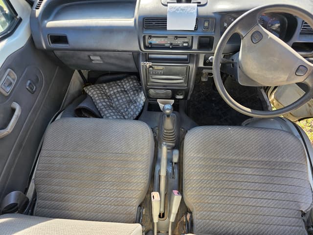 2000 Daihatsu Hijet JDM car for sale — photo 15 of 16