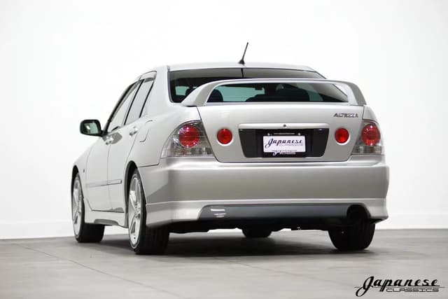 1999 Toyota Altezza JDM car for sale — photo 6 of 25