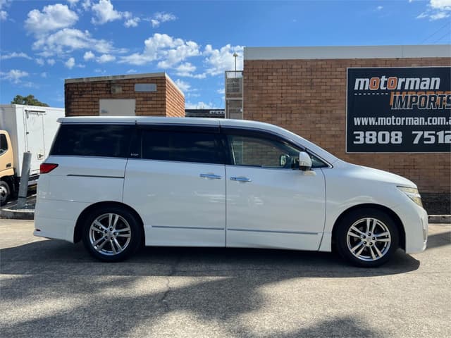 2011 Nissan Elgrand JDM car for sale — photo 5 of 16