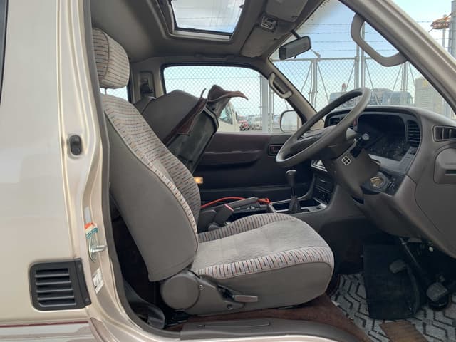 1994 Toyota HiAce JDM car for sale — photo 6 of 9