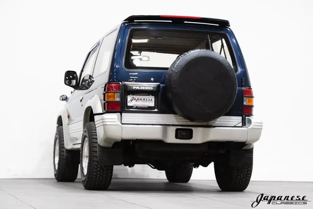 1993 Mitsubishi Pajero JDM car for sale — photo 6 of 25