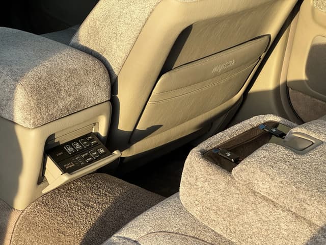 2000 Toyota Majesta JDM car for sale — photo 8 of 25