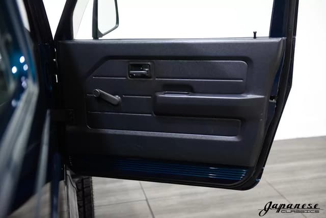 1996 Suzuki Jimny JDM car for sale — photo 18 of 25