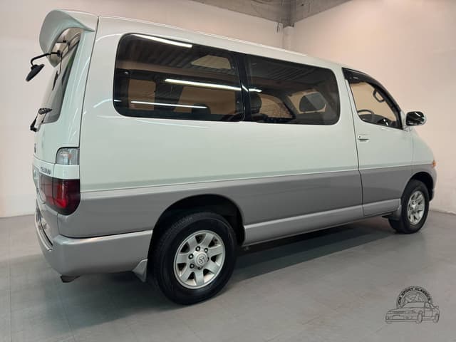 1997 Toyota Granvia JDM car for sale — photo 20 of 25