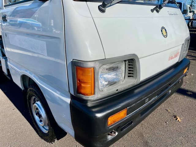 1992 Daihatsu Hijet JDM car for sale — photo 18 of 25