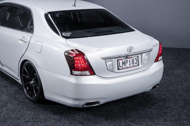 2009 Toyota Majesta JDM car for sale — photo 6 of 20