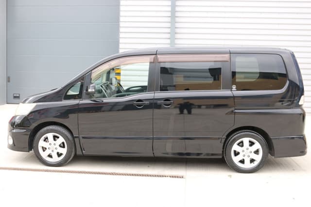 2009 Nissan Serena JDM car for sale — photo 20 of 25