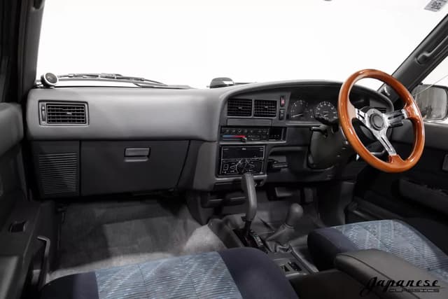 1995 Toyota Hilux Surf JDM car for sale — photo 9 of 25