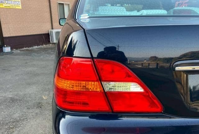 2002 Toyota Celsior JDM car for sale — photo 11 of 20