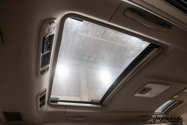 1995 Toyota HiAce JDM car for sale — photo 20 of 25