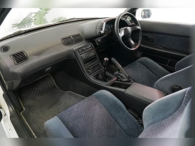 1991 Nissan Skyline JDM car for sale — photo 17 of 25