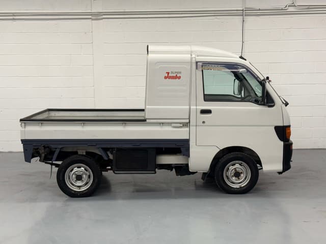 1995 Daihatsu Hijet JDM car for sale — photo 3 of 22